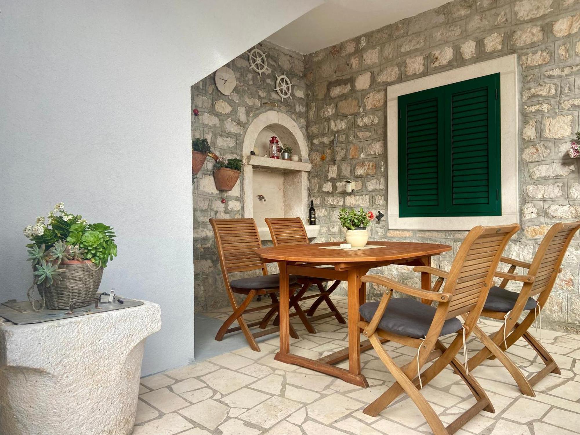 Apartment Simon - Old Stone Charm, Central Bol Life Extérieur photo